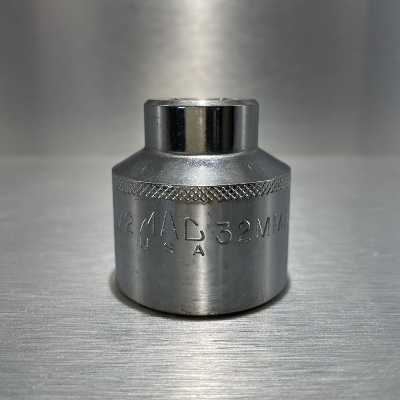 �}�b�N�c�[���Y 1/2"�h���C�u ���g���b�N �X�^���_�[�h�\�P�b�g 12�p 32mm(OUTLET) | V232MMR�@MAC TOOLS